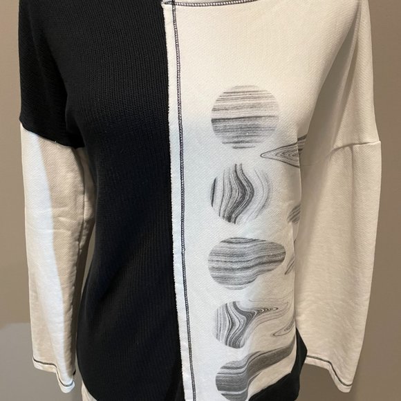 OZAI N KU Mixed Material Black & White Print Pattern Shirt sz M NWOT Super Nice - Picture 3 of 7